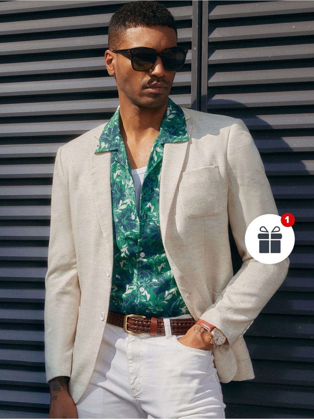 Paul Jones Two-Button Notch Lapel V-Neck Suit Coat